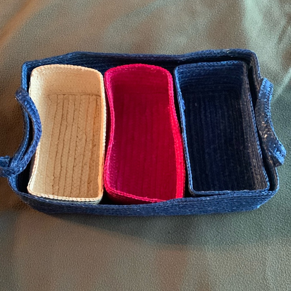 4 piece woven basket set. Large approx 15” x 9”. Small approx 5” x 8 1/2” - Picture 1 of 10